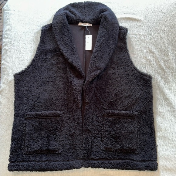 NWT LOFT Faux Sherpa Vest - Picture 2 of 7